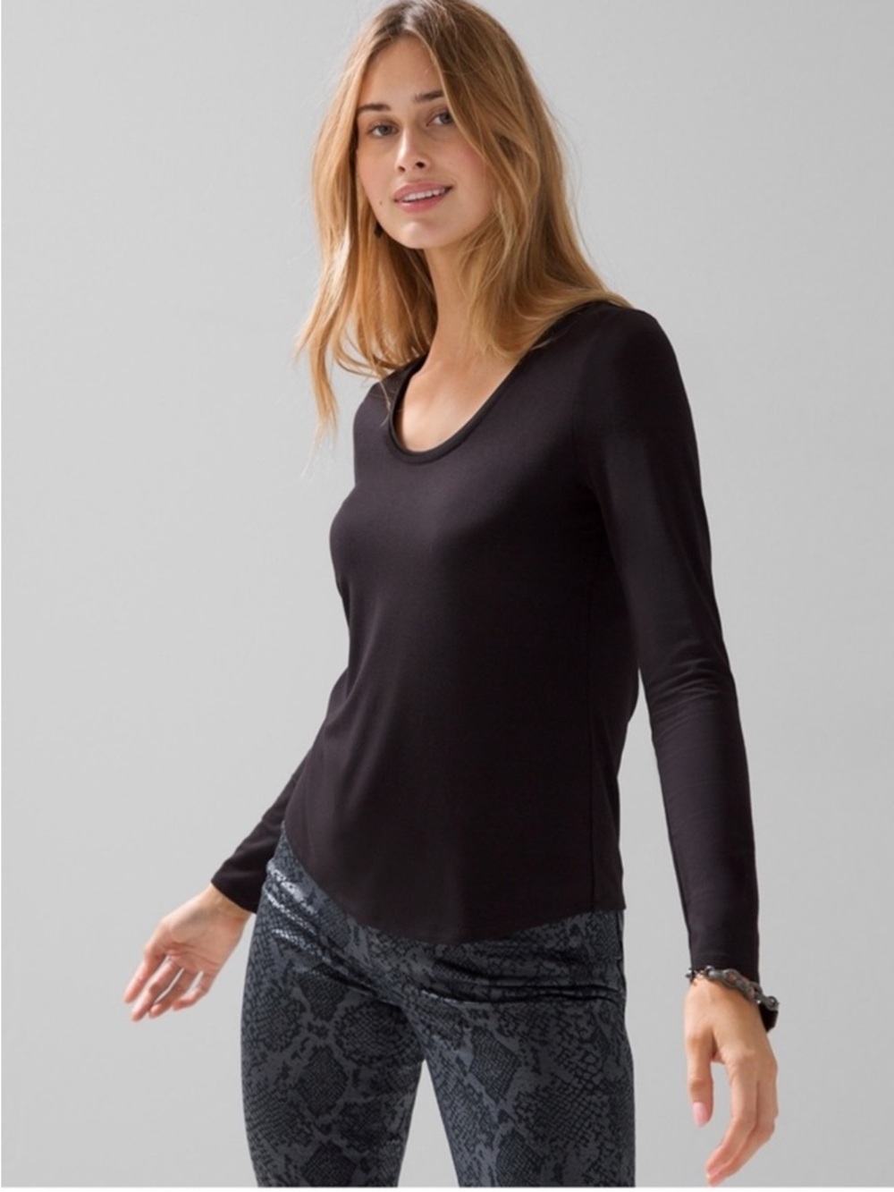 White House Black Market Black Long-Sleeve Ultra Luxe Tee